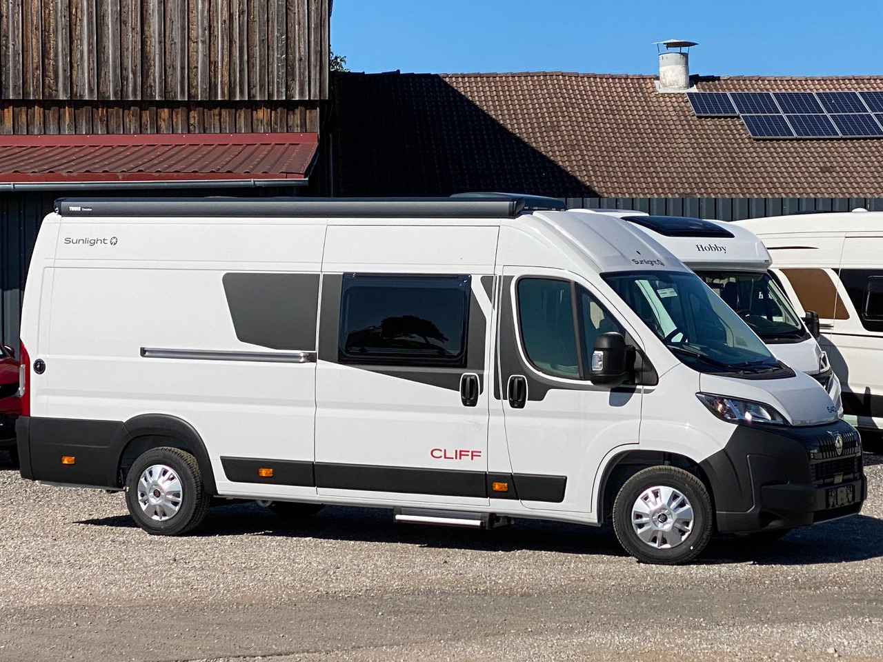 Sunlight Cliff 640 mit Längsbetten,Modell 25 - Campervan: foto 2 Sunlight Cliff 640 mit Längsbetten,Modell 25 - Campervan: foto 2