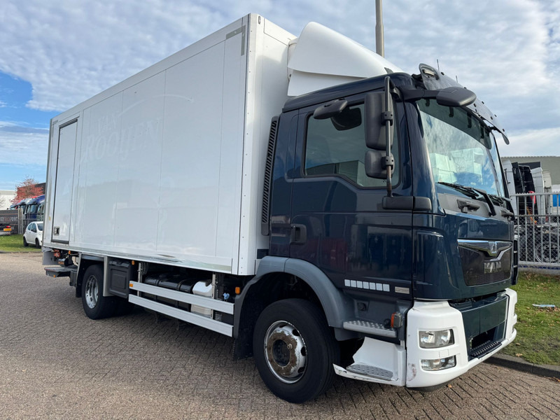 MAN TGM 12.220 / Carrier / Euro 6 / Tail Lift / TUV: 9-2026 / Belgium Truck - Camião frigorífico: foto 4 MAN TGM 12.220 / Carrier / Euro 6 / Tail Lift / TUV: 9-2026 / Belgium Truck - Camião frigorífico: foto 4
