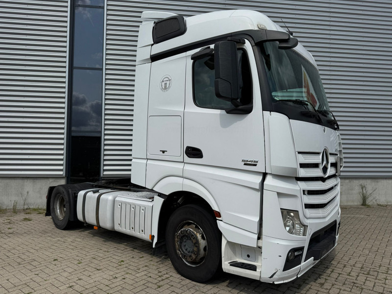 Mercedes-Benz Actros 1845 / Euro 5 / 2 Tanks / 2 In Stock - Tractor: foto 2 Mercedes-Benz Actros 1845 / Euro 5 / 2 Tanks / 2 In Stock - Tractor: foto 2