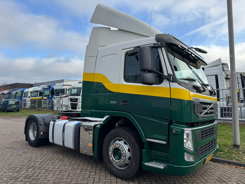 Volvo FM 330 / I-Shift / Euro 5 / TUV: 6-2025 / NL Truck - Tractor: foto 2 Volvo FM 330 / I-Shift / Euro 5 / TUV: 6-2025 / NL Truck - Tractor: foto 2