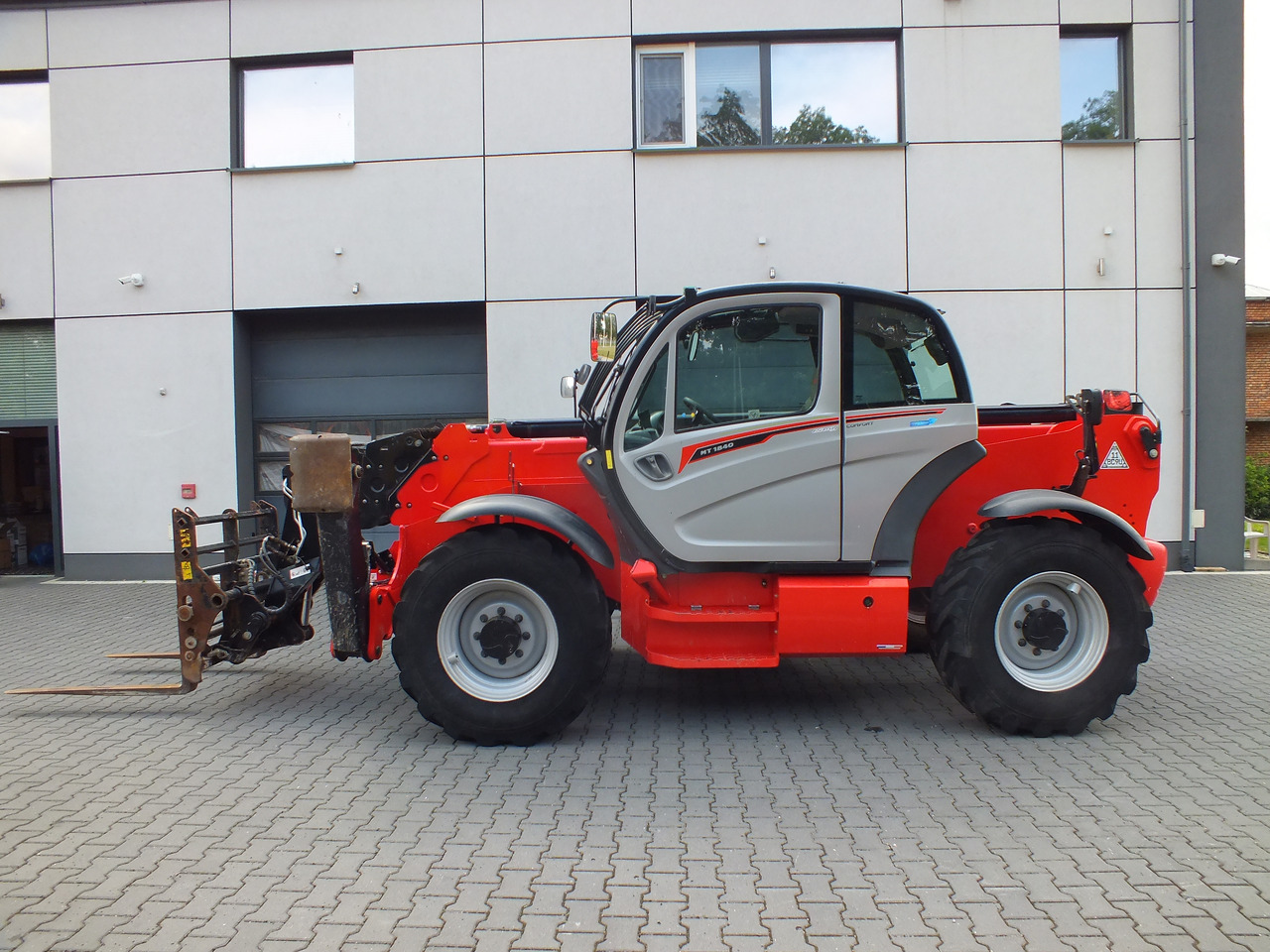 MANITOU MT1840 - Pá carregadora telescópica para Escavadeira: foto 2 MANITOU MT1840 - Pá carregadora telescópica para Escavadeira: foto 2