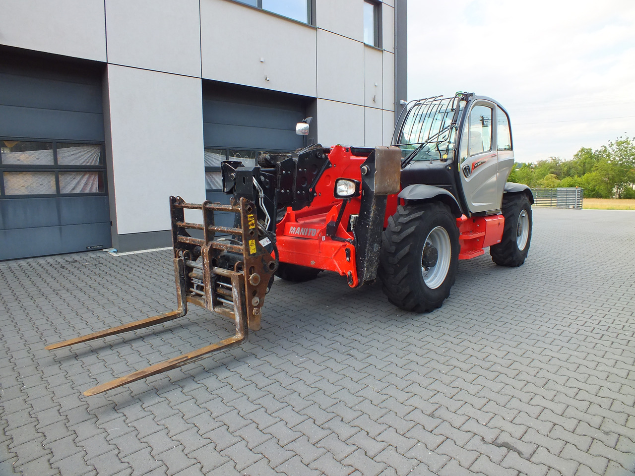 MANITOU MT1840 - Pá carregadora telescópica para Escavadeira: foto 1 MANITOU MT1840 - Pá carregadora telescópica para Escavadeira: foto 1