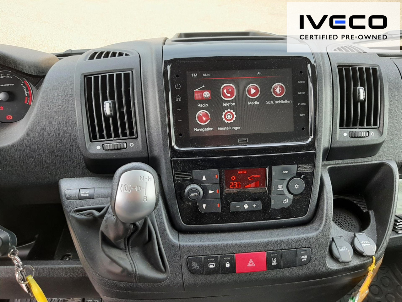 FIAT e-Ducato L2H2 teilverglast (47-kWh) - Furgão, Carrinha elétrica: foto 5 FIAT e-Ducato L2H2 teilverglast (47-kWh) - Furgão, Carrinha elétrica: foto 5