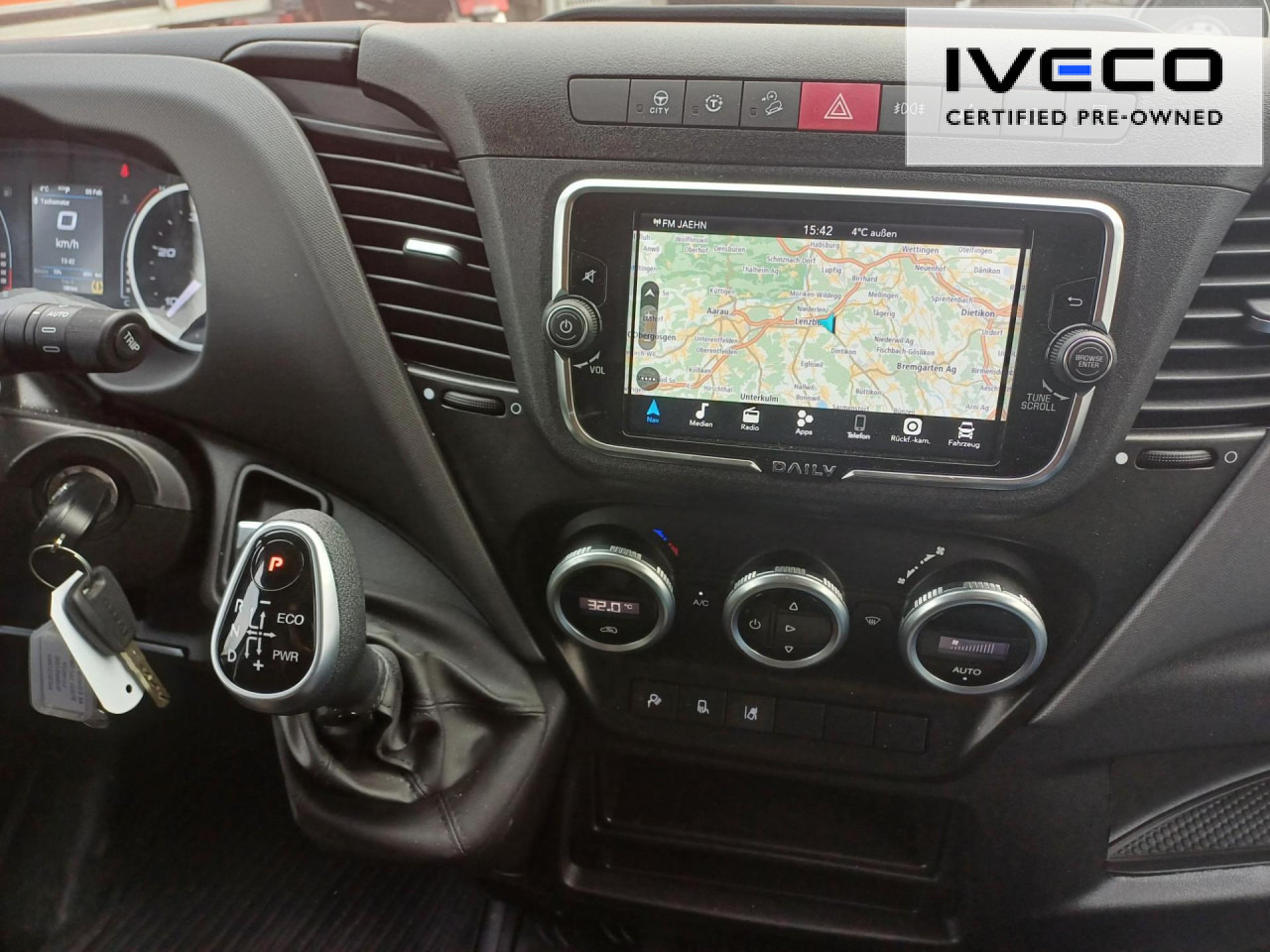 IVECO Daily 35S14NA8V/P CNG Euro6 Klima AHK Navi ZV - Furgão: foto 2 IVECO Daily 35S14NA8V/P CNG Euro6 Klima AHK Navi ZV - Furgão: foto 2