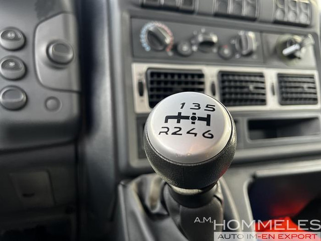 Iveco 100E22 4x4 (M104) - Camião de caixa aberta/ Plataforma: foto 4 Iveco 100E22 4x4 (M104) - Camião de caixa aberta/ Plataforma: foto 4