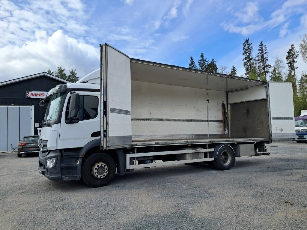 Mercedes-Benz Antos 1824L - Camião furgão: foto 1 Mercedes-Benz Antos 1824L - Camião furgão: foto 1