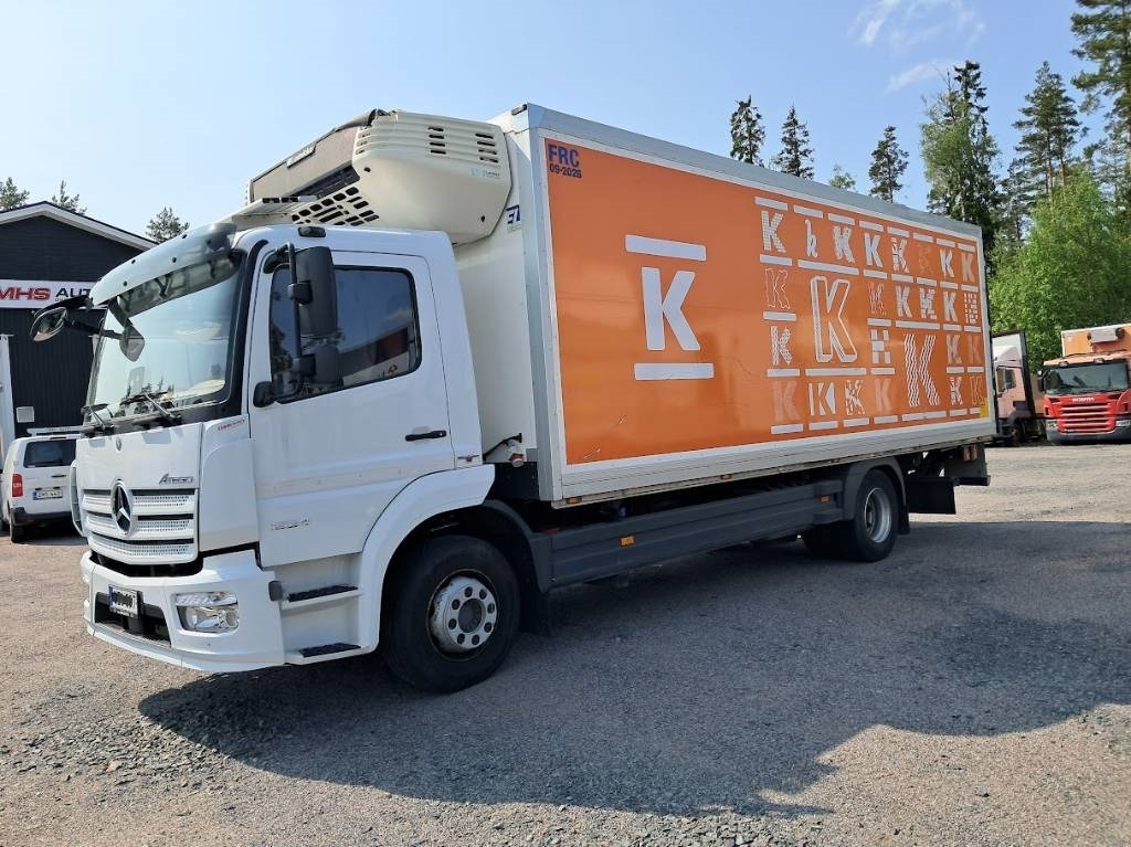 Mercedes-Benz Atego 1524 - Camião frigorífico: foto 1 Mercedes-Benz Atego 1524 - Camião frigorífico: foto 1