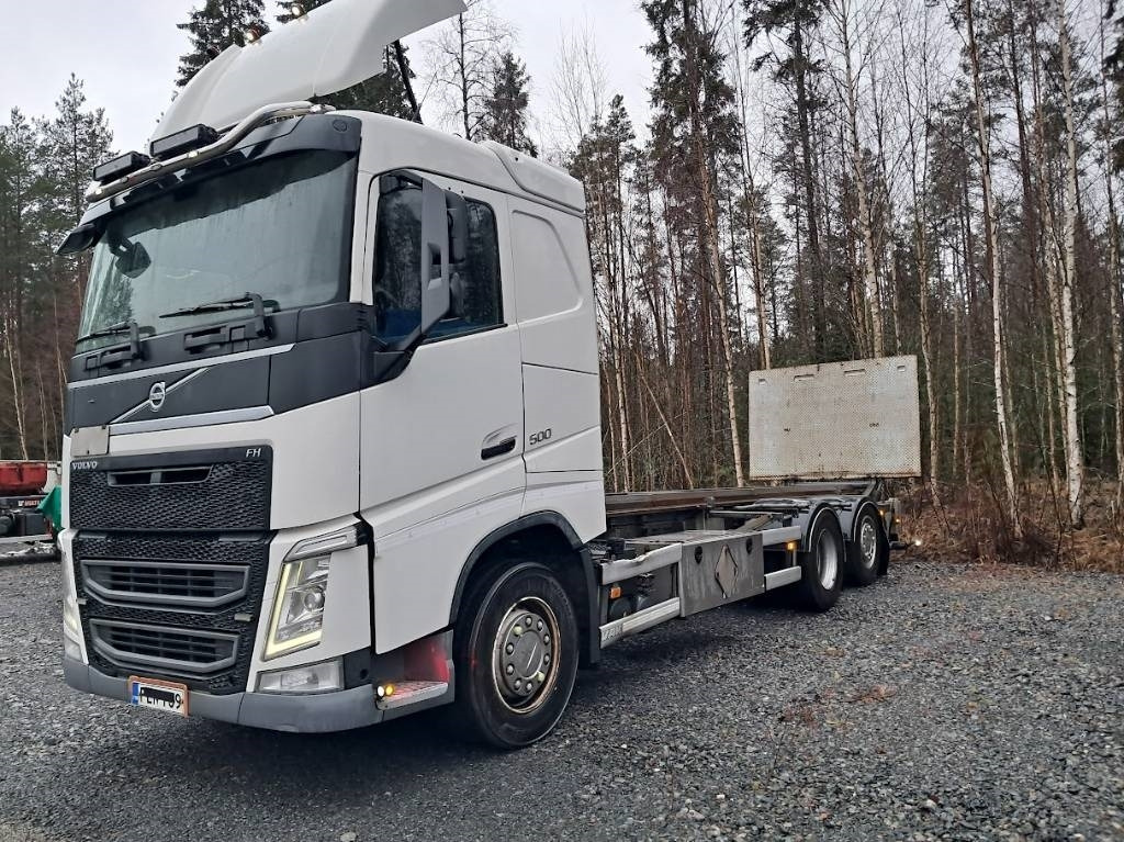 Volvo FH 13 500 - Camião transportador de contêineres/ Caixa móvel: foto 1 Volvo FH 13 500 - Camião transportador de contêineres/ Caixa móvel: foto 1