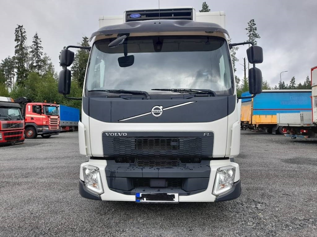Volvo FL 210 - Camião frigorífico: foto 2 Volvo FL 210 - Camião frigorífico: foto 2