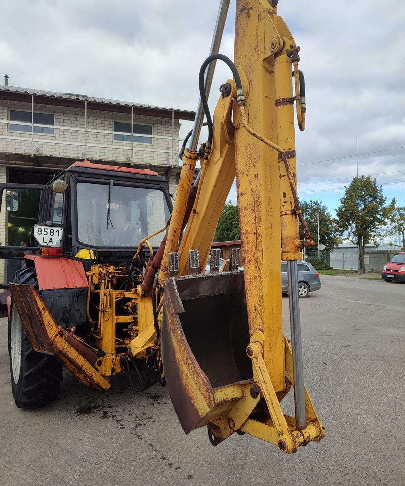 MTZ 82.1 - Retroescavadeira: foto 4 MTZ 82.1 - Retroescavadeira: foto 4