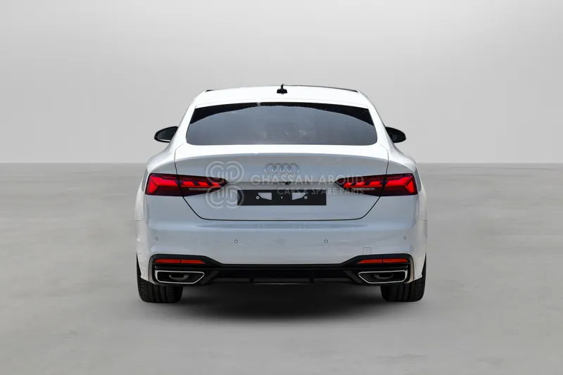Audi A5 Super sulphur-free RON 95 - Sedan: foto 3 Audi A5 Super sulphur-free RON 95 - Sedan: foto 3