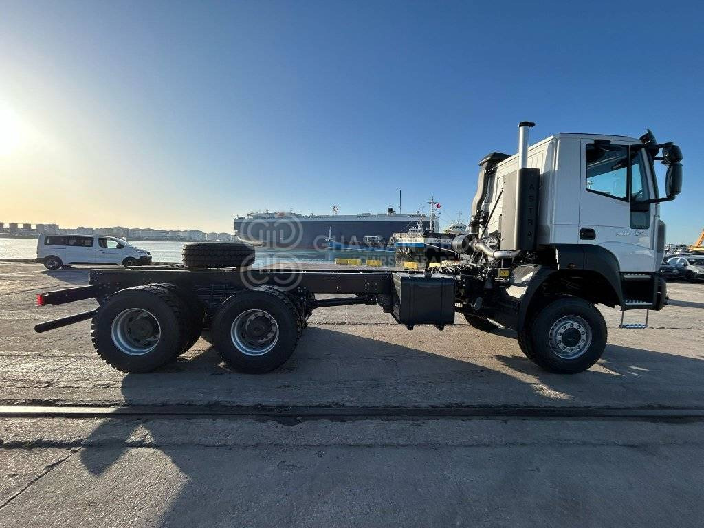 BARCELONA ASTRA CHASSIS 6×6 (HD9 66.42) MY24 - Camião chassi: foto 4 BARCELONA ASTRA CHASSIS 6×6 (HD9 66.42) MY24 - Camião chassi: foto 4