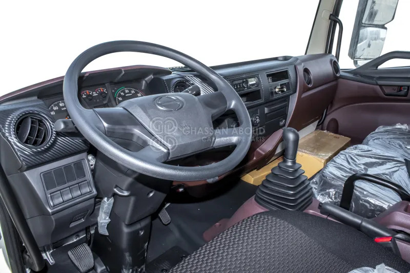 Hino 500 FD 4x2 Chassis - Camião chassi: foto 5 Hino 500 FD 4x2 Chassis - Camião chassi: foto 5