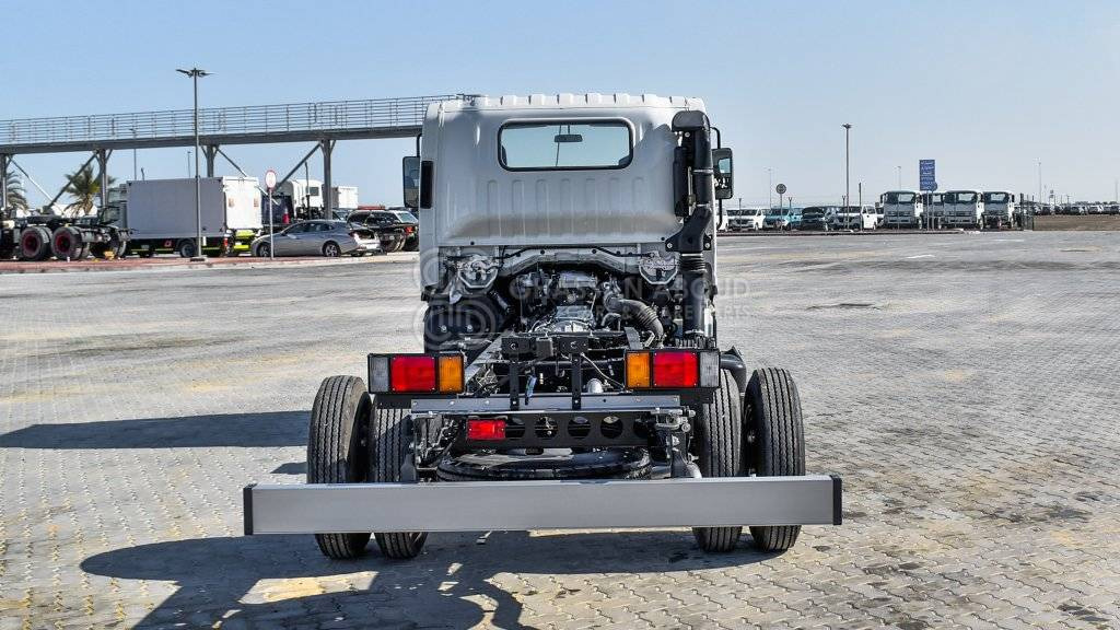 ISUZU NPR 75 LONG CHASSIS PAYLOAD 4.7 TON APPROX 4×2 W/ AC MY24 - Camião chassi: foto 3 ISUZU NPR 75 LONG CHASSIS PAYLOAD 4.7 TON APPROX 4×2 W/ AC MY24 - Camião chassi: foto 3