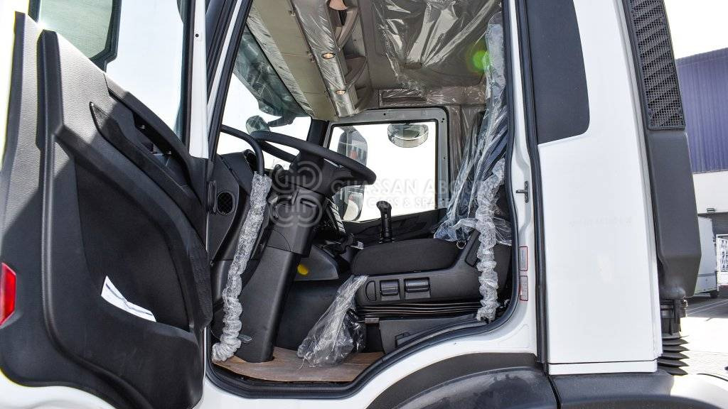 Camião chassi IVECO T-WAY Chassis  6×4 AD380T47H WHEELBASE 4500 MY24: foto 12