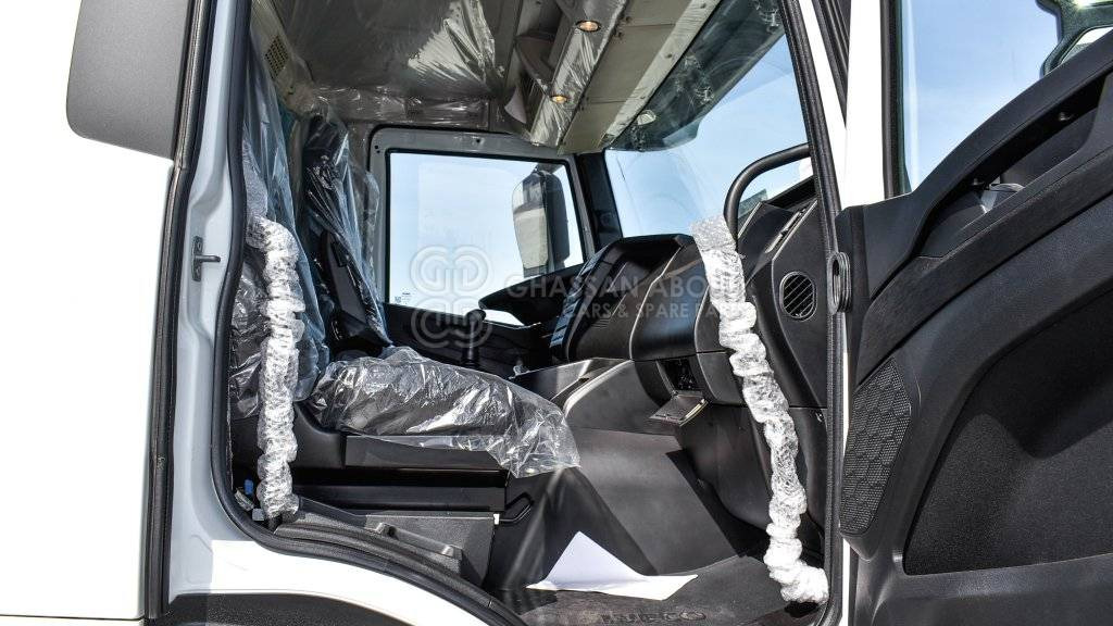Camião chassi IVECO T-WAY Chassis  6×4 AD380T47H WHEELBASE 4500 MY24: foto 6