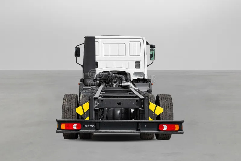 Iveco Euro Cargo ML180 4x2 Chassis - Camião chassi: foto 3 Iveco Euro Cargo ML180 4x2 Chassis - Camião chassi: foto 3