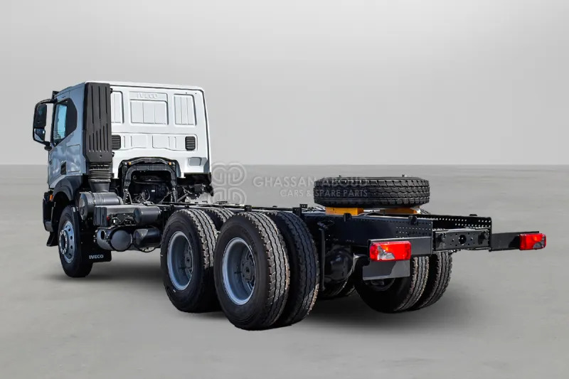 Iveco T-WAY AT380T47H 6x4 R24 Tyres Chassis - Barcelona Stock - Camião chassi: foto 3 Iveco T-WAY AT380T47H 6x4 R24 Tyres Chassis - Barcelona Stock - Camião chassi: foto 3