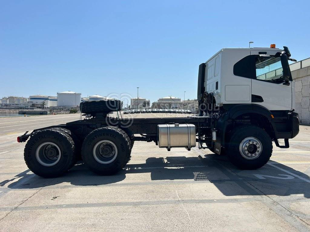IVECO T-WAY Tractor 6×6 AT720T47WTH GVW 33 Ton HP 470 R20Tyre MY25 - Tractor: foto 3 IVECO T-WAY Tractor 6×6 AT720T47WTH GVW 33 Ton HP 470 R20Tyre MY25 - Tractor: foto 3