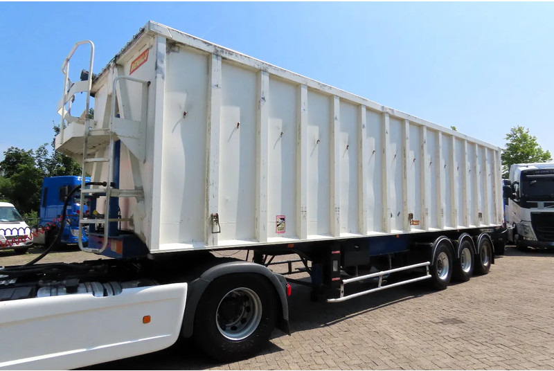 Benalu 55m3 , 5840 kg grain transport - Semi-reboque basculante: foto 4 Benalu 55m3 , 5840 kg grain transport - Semi-reboque basculante: foto 4