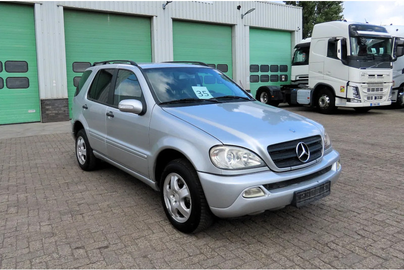 Mercedes-Benz M-Klasse ML ML 270. for export, 5 seats, real leather, Climate - Automóvel: foto 1 Mercedes-Benz M-Klasse ML ML 270. for export, 5 seats, real leather, Climate - Automóvel: foto 1