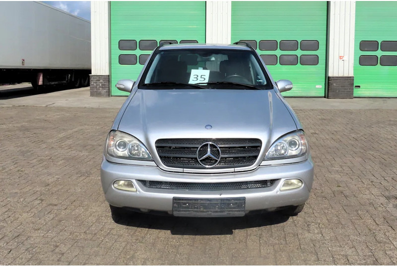 Mercedes-Benz M-Klasse ML ML 270. for export, 5 seats, real leather, Climate - Automóvel: foto 4 Mercedes-Benz M-Klasse ML ML 270. for export, 5 seats, real leather, Climate - Automóvel: foto 4