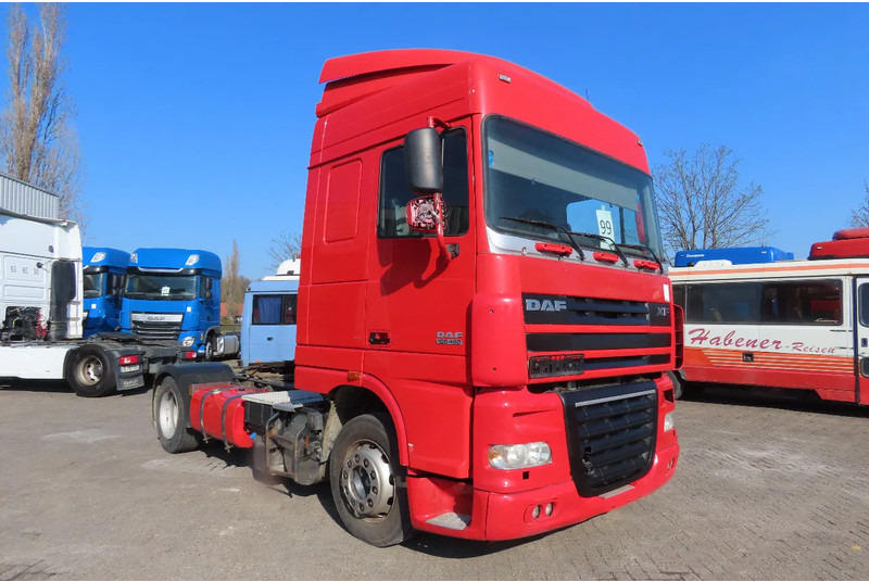 Tractor DAF XF 105.460 2 beds, 2 tanks: foto 1