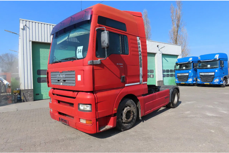 MAN TGA 18.460 Manual injection (euro2), Manual gearbox - Tractor: foto 3 MAN TGA 18.460 Manual injection (euro2), Manual gearbox - Tractor: foto 3