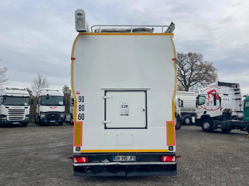 Trouillet TSCI AUGER + AIR 4 COMP, SAF DISC BRAKES, AIR SUSP. - Reboque cisterna: foto 4 Trouillet TSCI AUGER + AIR 4 COMP, SAF DISC BRAKES, AIR SUSP. - Reboque cisterna: foto 4