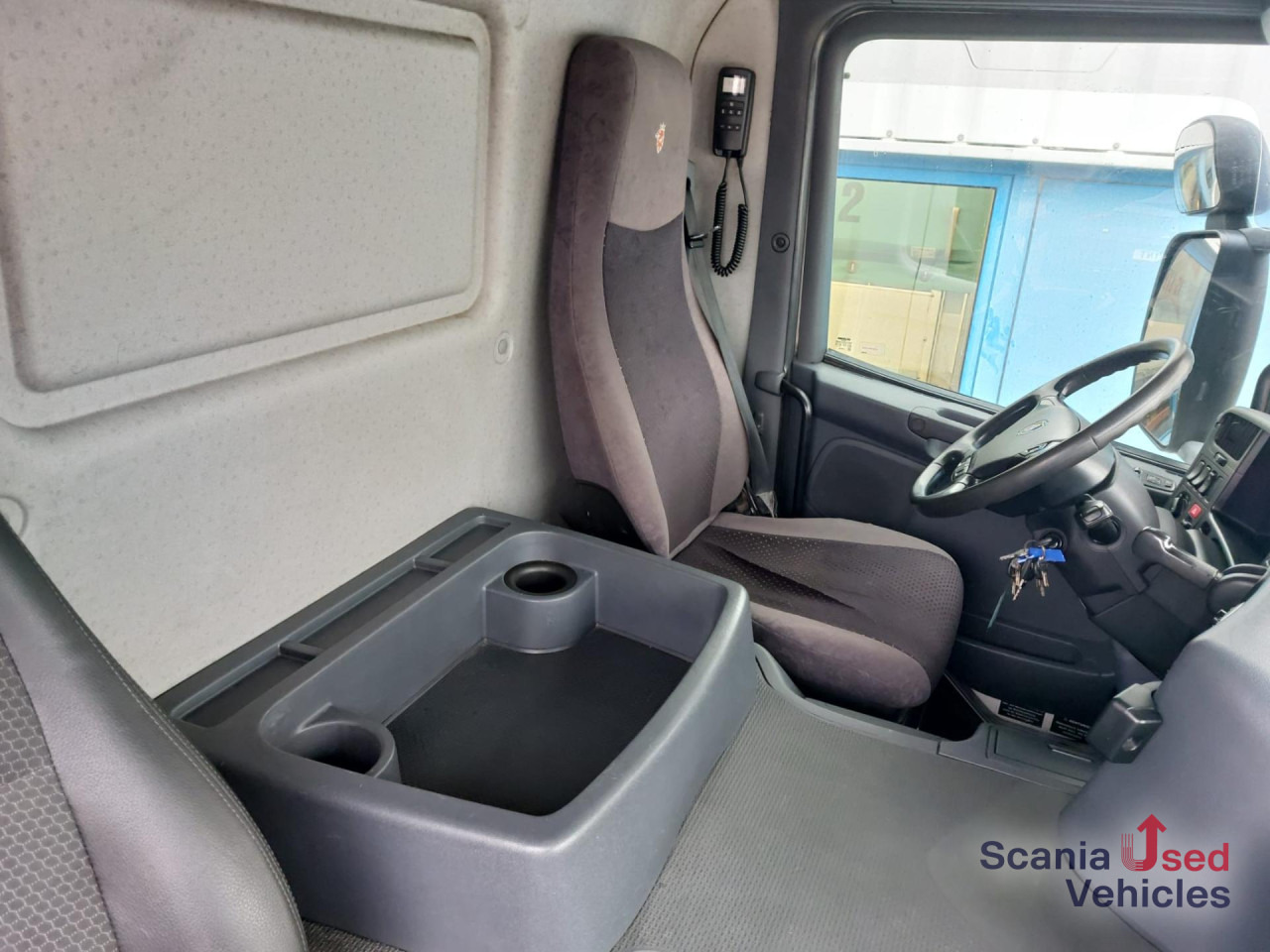 SCANIA P 280 DB4x2MNA Koffer Ladebordwand - Camião furgão: foto 3 SCANIA P 280 DB4x2MNA Koffer Ladebordwand - Camião furgão: foto 3