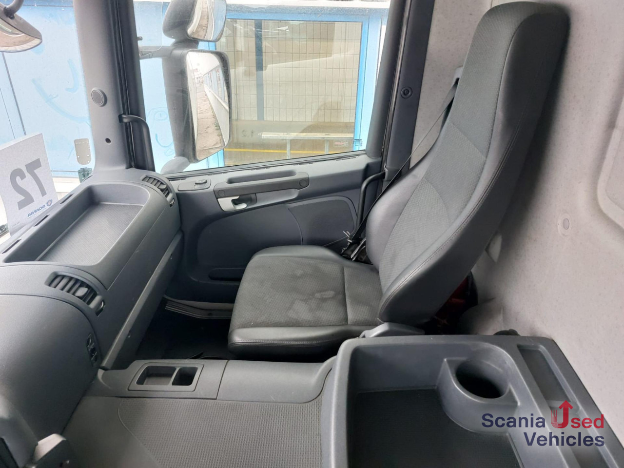 SCANIA P 280 DB4x2MNA Koffer Ladebordwand - Camião furgão: foto 5 SCANIA P 280 DB4x2MNA Koffer Ladebordwand - Camião furgão: foto 5