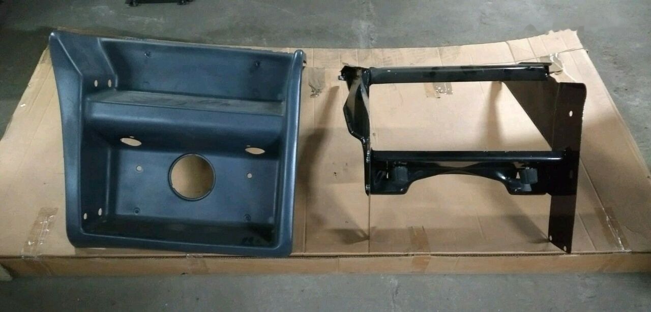 Scania COVER REPAIR KIT STEPS+SIDE BRACKETS+PLASTIC COVER Scania R, CR/CP - Bateria automotiva para Camião: foto 4 Scania COVER REPAIR KIT STEPS+SIDE BRACKETS+PLASTIC COVER Scania R, CR/CP - Bateria automotiva para Camião: foto 4