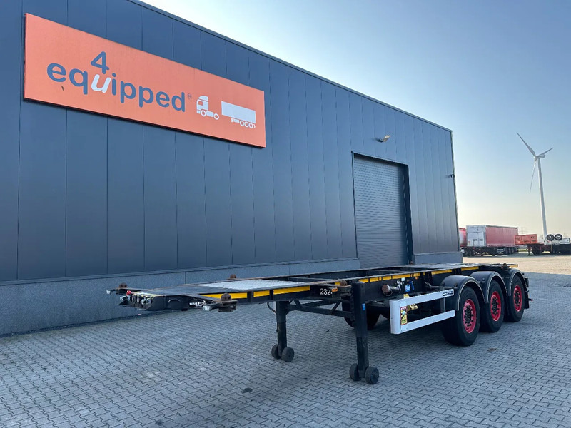 Burg 20FT + 20FT SWAP ADR (EX/II, EX/III, FL, AT) Chassis, empty weight: 3.690kg, SAF INTRADISC, 2x Liftaxle, NL-chassis, APK/ADR: 08 - Semi-reboque transportador de contêineres/ Caixa móvel: foto 1 Burg 20FT + 20FT SWAP ADR (EX/II, EX/III, FL, AT) Chassis, empty weight: 3.690kg, SAF INTRADISC, 2x Liftaxle, NL-chassis, APK/ADR: 08 - Semi-reboque transportador de contêineres/ Caixa móvel: foto 1