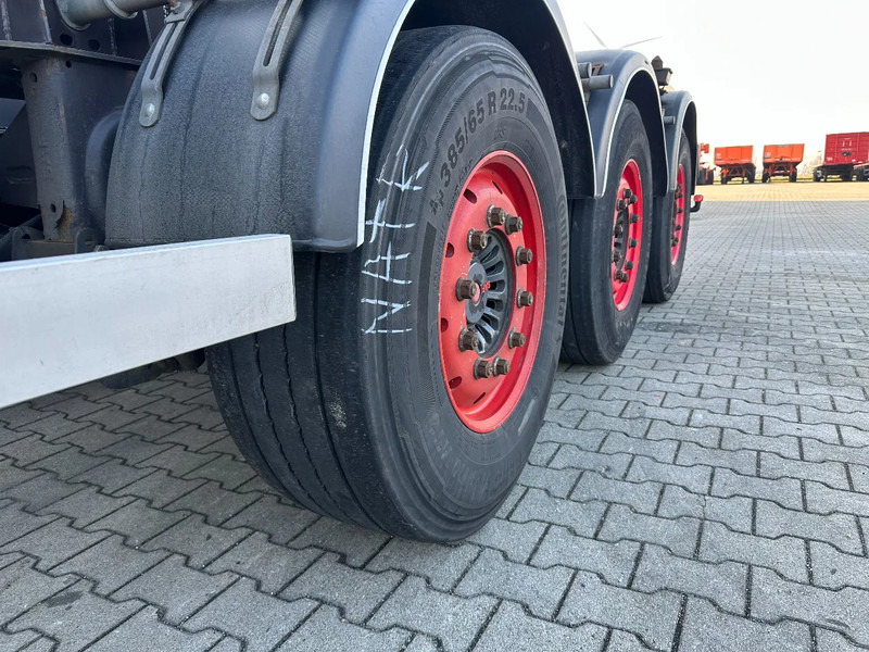 Semi-reboque transportador de contêineres/ Caixa móvel Burg 20FT ADR (EX/II, EX/III, FL, AT), Leeggewicht: 3.690kg, SAF INTRADISC, 2x liftaxle, ALCOA, NL-Chassis: foto 15
