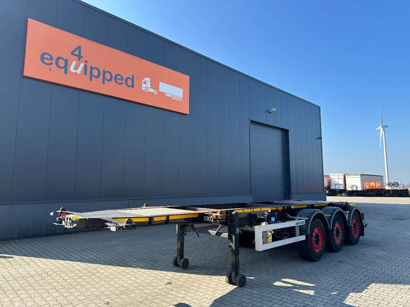 Burg 20FT ADR (EX/II, EX/III, FL, AT), empty weight: 3.690kg, SAF INTRADISC, 2x liftaxle, ALCOA, NL-Chassis, APK/ADR: 07-2025 - Semi-reboque transportador de contêineres/ Caixa móvel: foto 1 Burg 20FT ADR (EX/II, EX/III, FL, AT), empty weight: 3.690kg, SAF INTRADISC, 2x liftaxle, ALCOA, NL-Chassis, APK/ADR: 07-2025 - Semi-reboque transportador de contêineres/ Caixa móvel: foto 1