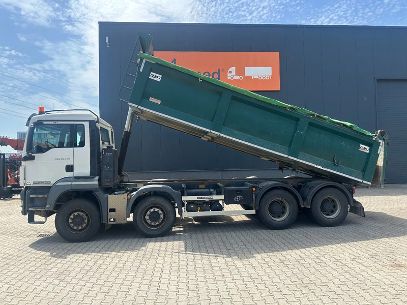 MAN TGS 35.440 AJK HARDOX KIPPER (16.5m3), 8x4, MANUAL, EURO-5, TWIN-STEER, BIG AXLES - Camião basculante: foto 3 MAN TGS 35.440 AJK HARDOX KIPPER (16.5m3), 8x4, MANUAL, EURO-5, TWIN-STEER, BIG AXLES - Camião basculante: foto 3