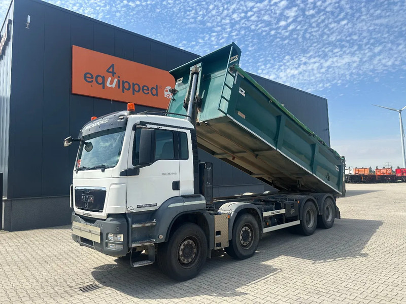MAN TGS 35.440 AJK HARDOX KIPPER (16.5m3), 8x4, MANUAL, EURO-5, TWIN-STEER, BIG AXLES - Camião basculante: foto 1 MAN TGS 35.440 AJK HARDOX KIPPER (16.5m3), 8x4, MANUAL, EURO-5, TWIN-STEER, BIG AXLES - Camião basculante: foto 1