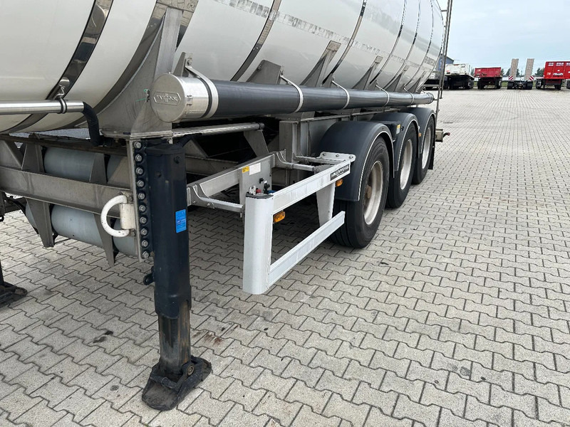 Locação financeira de Van Hool FOOD / RVS chassis / empty weight: 5.860kg / 29.500L / 1-comp.+ 1 baffel / discbrakes / NL / APK: 02/2026 Van Hool FOOD / RVS chassis / empty weight: 5.860kg / 29.500L / 1-comp.+ 1 baffel / discbrakes / NL / APK: 02/2026: foto 15