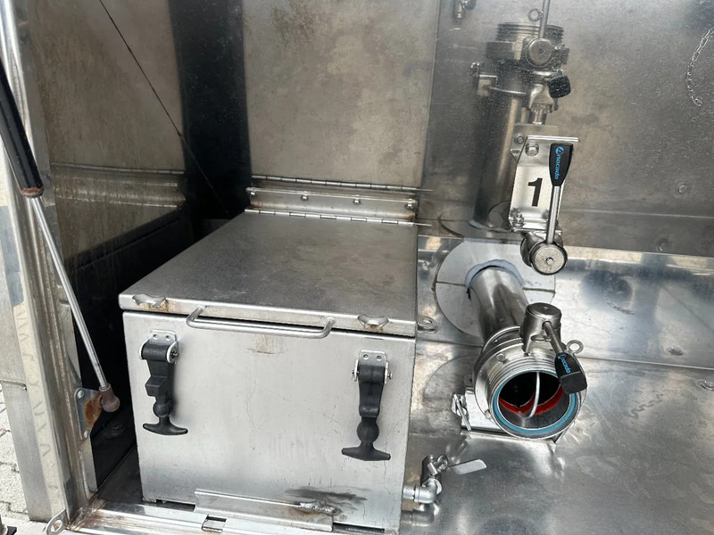 Locação financeira de Van Hool FOOD / RVS chassis / empty weight: 5.860kg / 29.500L / 1-comp.+ 1 baffel / discbrakes / NL / APK: 02/2026 Van Hool FOOD / RVS chassis / empty weight: 5.860kg / 29.500L / 1-comp.+ 1 baffel / discbrakes / NL / APK: 02/2026: foto 7