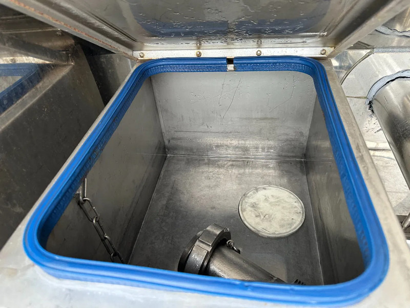 Locação financeira de Van Hool FOOD / RVS chassis / empty weight: 5.860kg / 29.500L / 1-comp.+ 1 baffel / discbrakes / NL / APK: 02/2026 Van Hool FOOD / RVS chassis / empty weight: 5.860kg / 29.500L / 1-comp.+ 1 baffel / discbrakes / NL / APK: 02/2026: foto 8