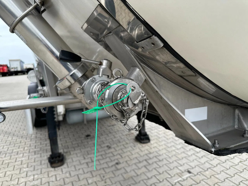 Locação financeira de Van Hool FOOD / RVS chassis / empty weight: 5.860kg / 29.500L / 1-comp.+ 1 baffel / discbrakes / NL / APK: 02/2026 Van Hool FOOD / RVS chassis / empty weight: 5.860kg / 29.500L / 1-comp.+ 1 baffel / discbrakes / NL / APK: 02/2026: foto 11