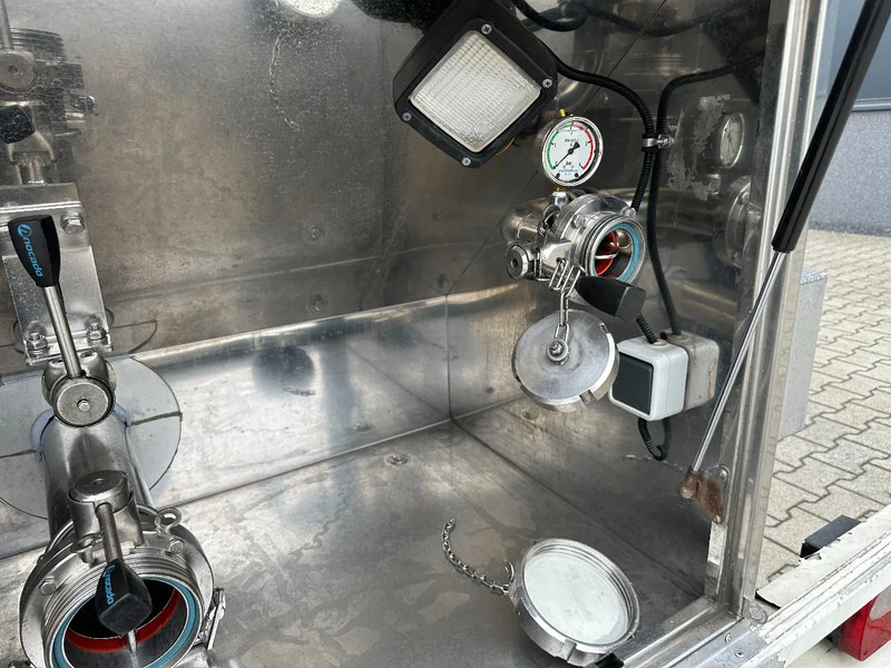 Locação financeira de Van Hool FOOD / RVS chassis / empty weight: 5.860kg / 29.500L / 1-comp.+ 1 baffel / discbrakes / NL / APK: 02/2026 Van Hool FOOD / RVS chassis / empty weight: 5.860kg / 29.500L / 1-comp.+ 1 baffel / discbrakes / NL / APK: 02/2026: foto 9