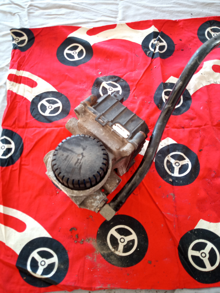 DAF XF106 - Válvula de freio: foto 3 DAF XF106 - Válvula de freio: foto 3