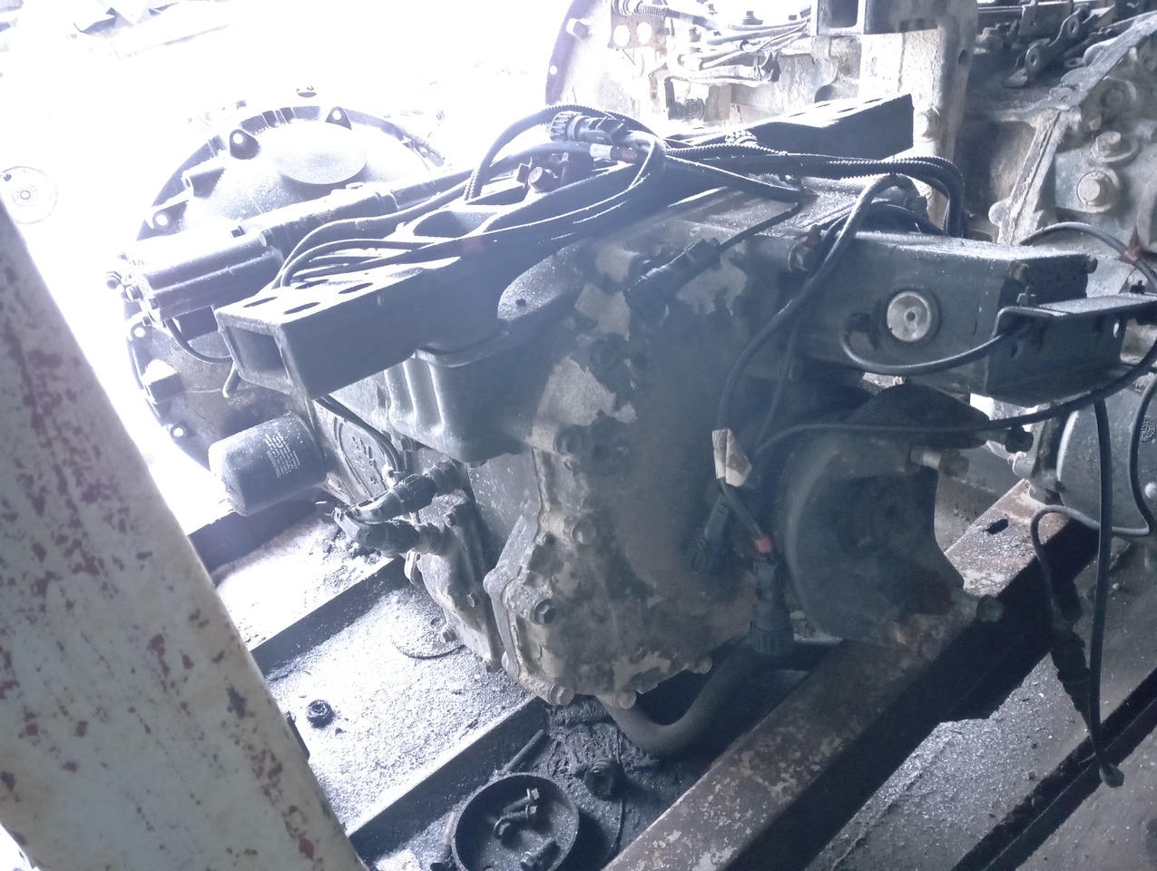 SCANIA R420, R440,G320,R480 - Caixa de velocidade para Camião chassi: foto 3 SCANIA R420, R440,G320,R480 - Caixa de velocidade para Camião chassi: foto 3