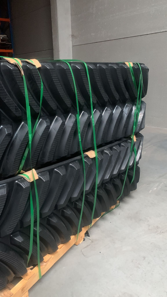Rubber track for Challenger 35-45-55 - Rasto para Trator de rastos: foto 2 Rubber track for Challenger 35-45-55 - Rasto para Trator de rastos: foto 2