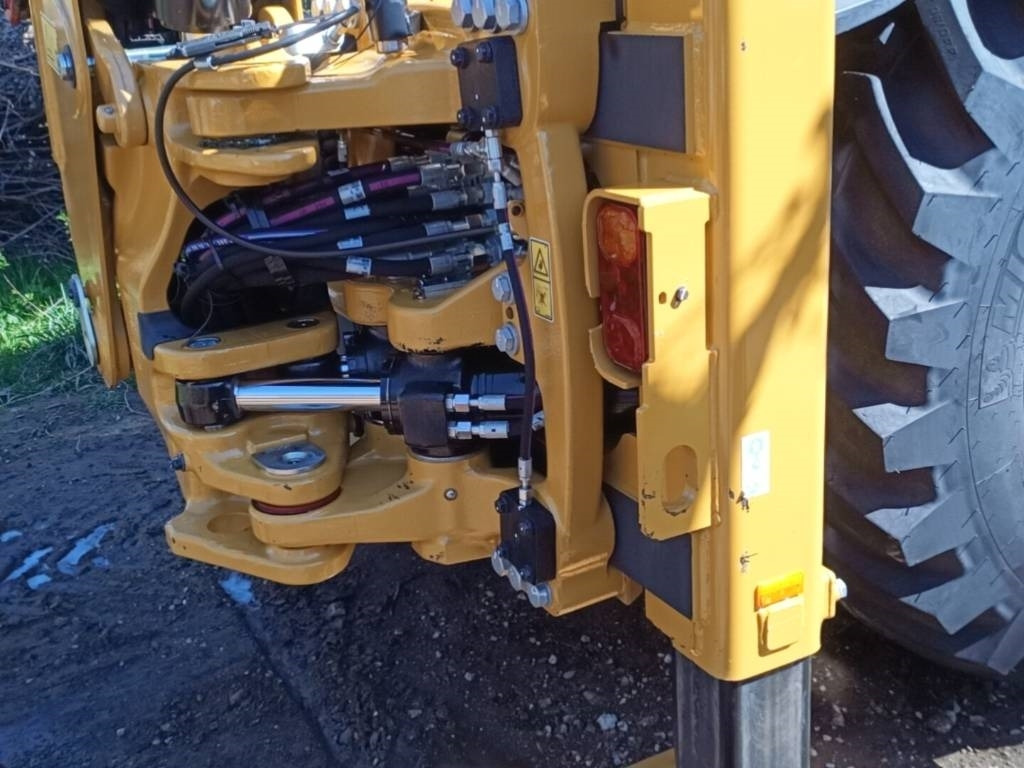 Retroescavadeira CAT 432: foto 7