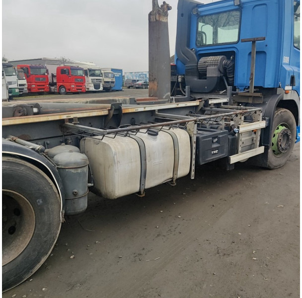 Camião transportador de contêineres/ Caixa móvel DAF CF 85 430: foto 13