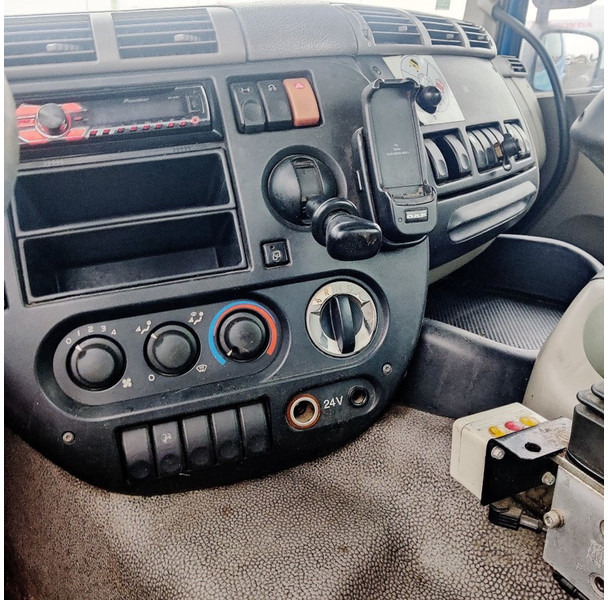 Camião transportador de contêineres/ Caixa móvel DAF CF 85 430: foto 10