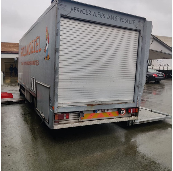 MAN 26.372 - Camião furgão: foto 2 MAN 26.372 - Camião furgão: foto 2