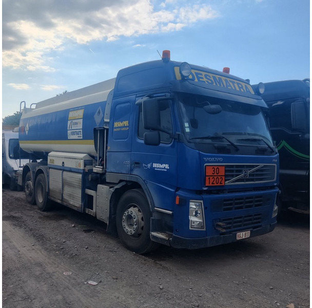 Volvo FM-400 - Camião cisterna: foto 3 Volvo FM-400 - Camião cisterna: foto 3